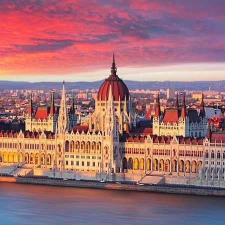 2Budapest Eye-Freegym And Sauna Luxury Home ภายนอก รูปภาพ