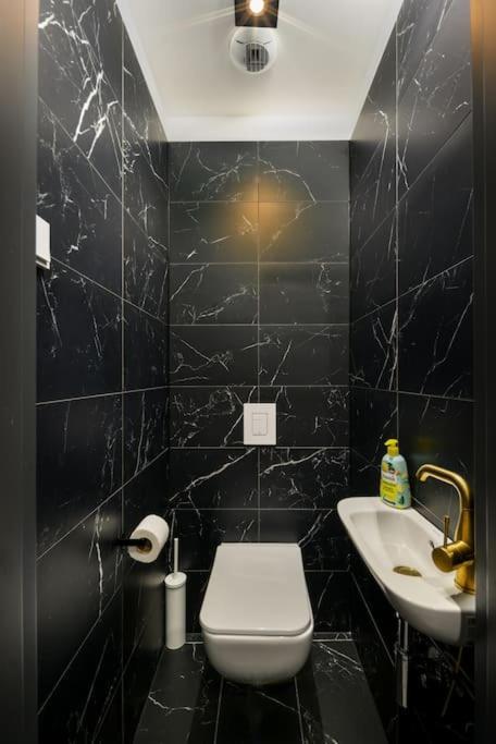 2Budapest Eye-Freegym And Sauna Luxury Home ภายนอก รูปภาพ